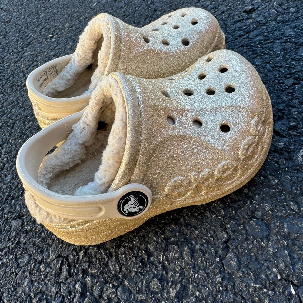 Toddler fleece lined crocs